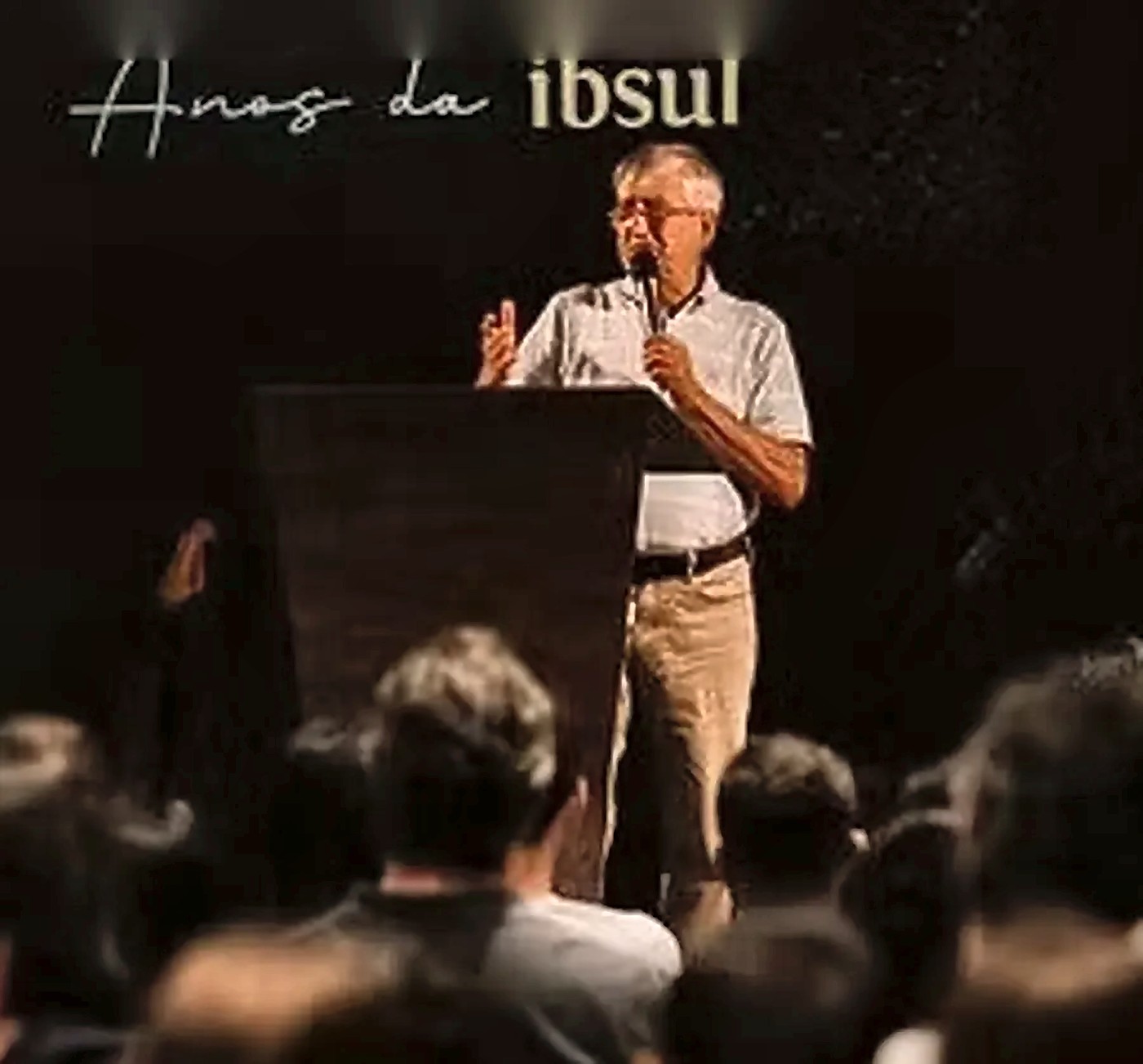 Pr. Antonio Mendes pregando